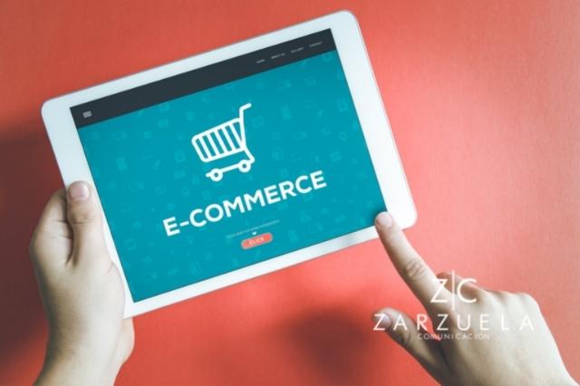 IPad con palabra ecommerce / Cortesía Canva