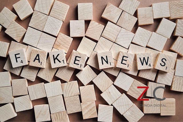 Piezas con la palabra Fake News / cortesía Canva