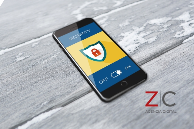 Celular con advertencia de seguridad/ cortesía: Canva