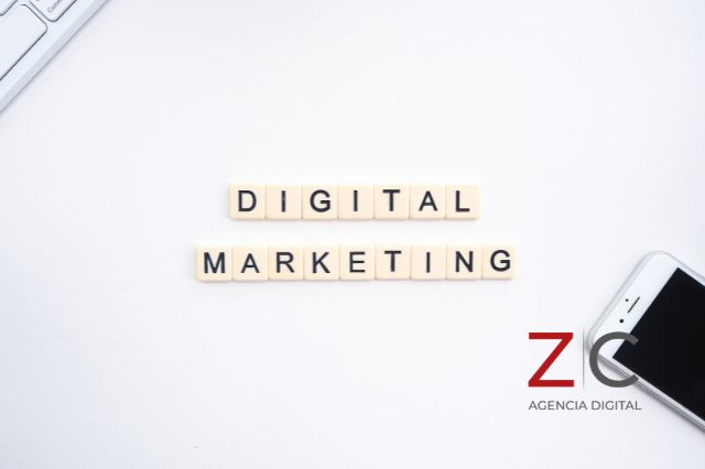 Palabra marketing digital en fichas / cortesía Canva