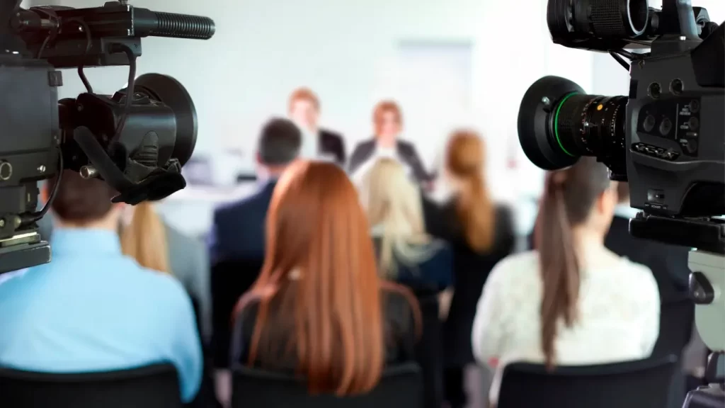 Cómo lograr un posicionamiento de voceros exitoso y estratégico 1 ¿Que es un servicio de conferencia de prensa?, Conócelo