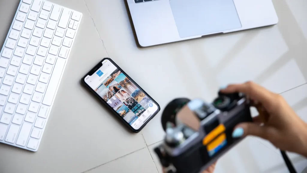 Voceros y redes sociales: consejos para tomar en cuenta 1 Las redes sociales son muy importantes para los voceros, ya que favorecen a su exposición mediática. Para que esto suceda correctamente, te dejamos algunos consejos.
