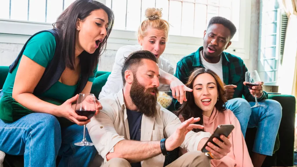 Lenguaje: cómo nos comunicamos en RRSS 2 hashtags agencia digital zc